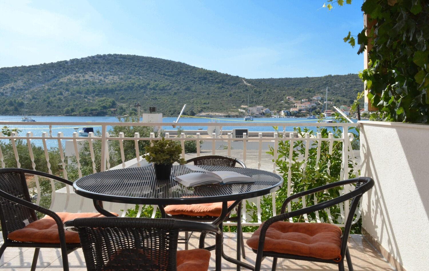 Apartments Paz Vinišće 外观 照片