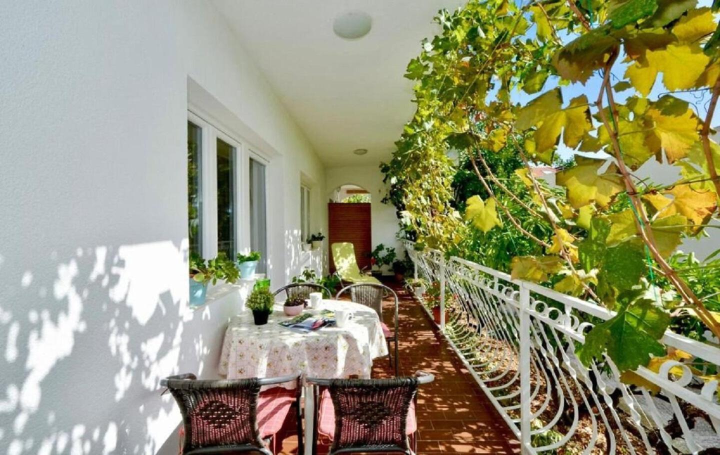 Apartments Paz Vinišće 外观 照片